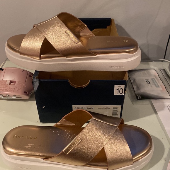 Brand new ladies sandals from Cole Haan - Picture 3 of 5